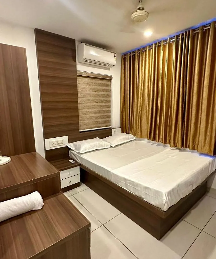 Отель Nestlay Rooms Коччи