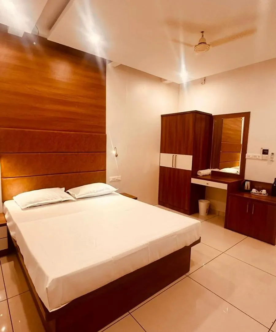 Nestlay Rooms Коччи 2*,